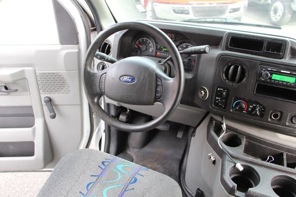 2016 Ford Econoline 450 Cutaway 25 Passenger van in Paramus, NJ - All American Ford of Paramus