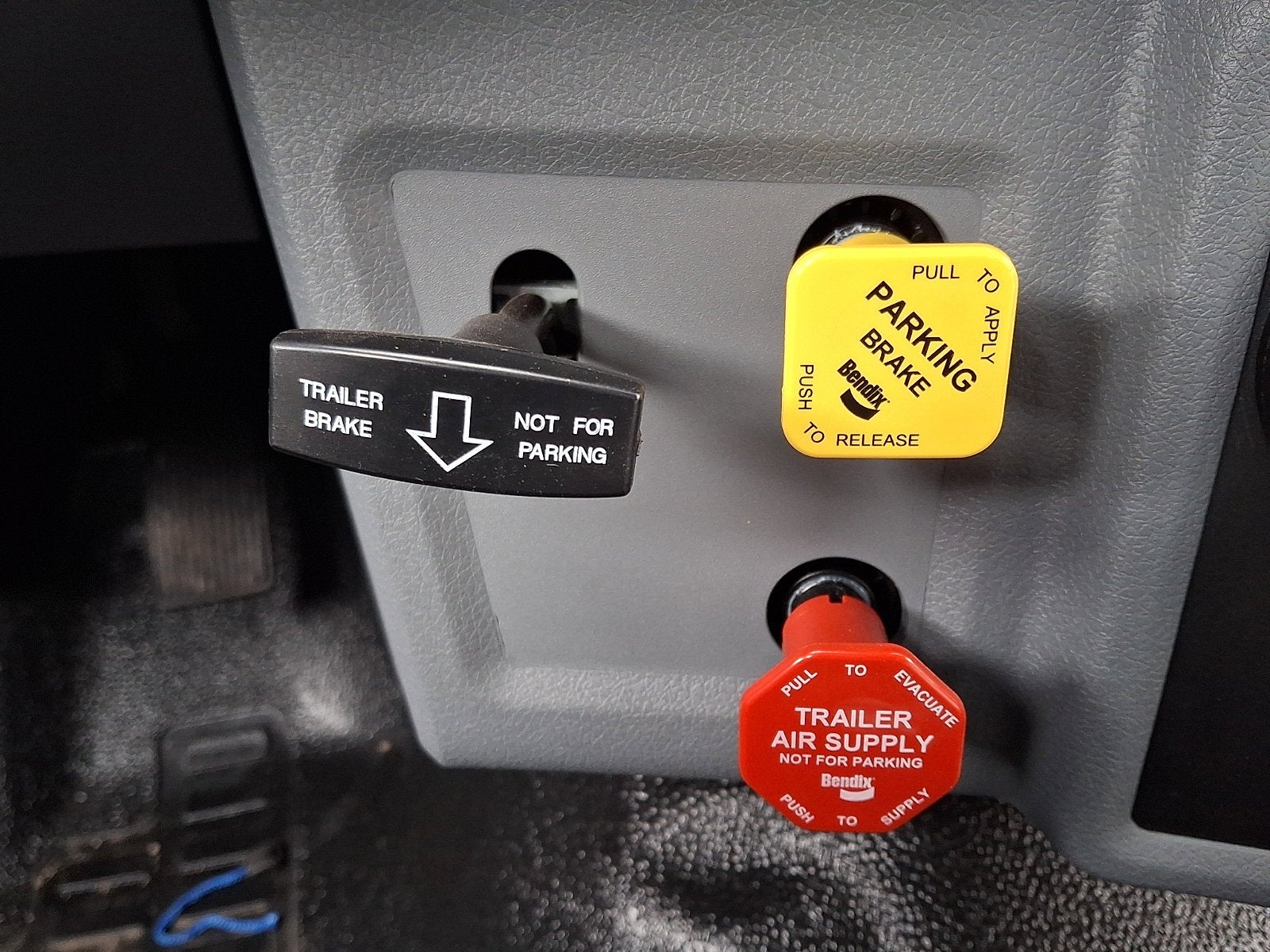 2027 Ford F-750 Base