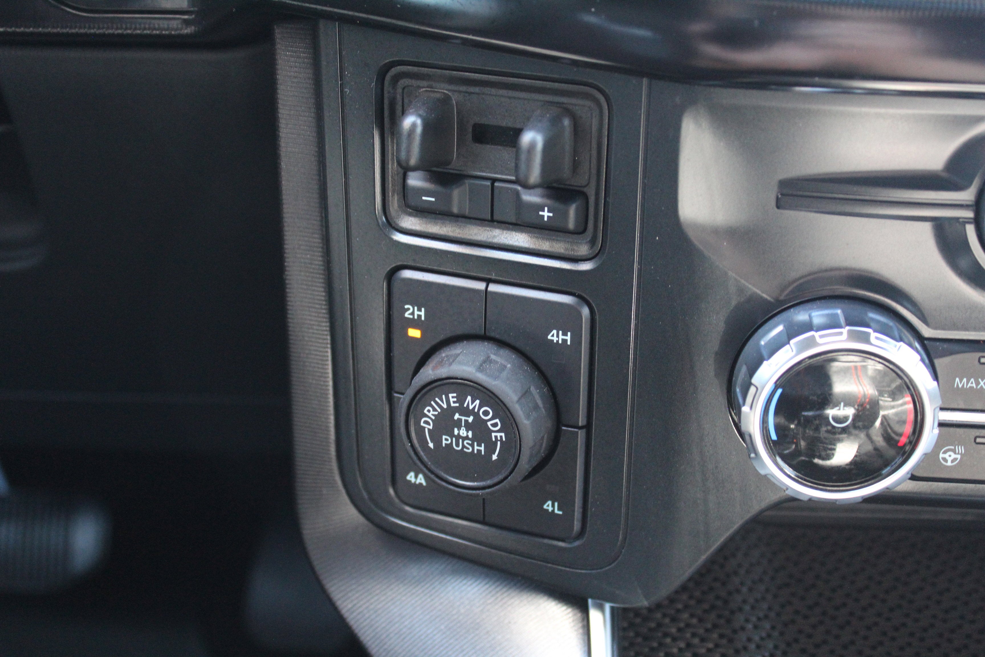 2025 Ford F-150 Raptor R