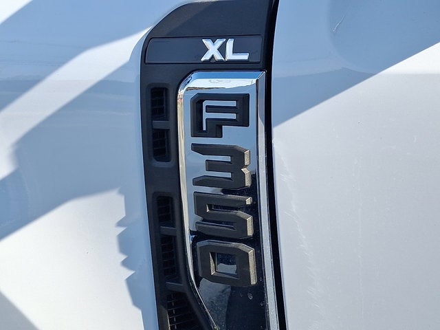 2024 Ford Super Duty F-350 DRW Base