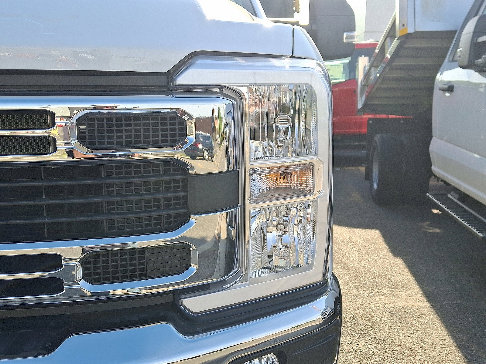 2024 Ford Super Duty F-350 DRW Base