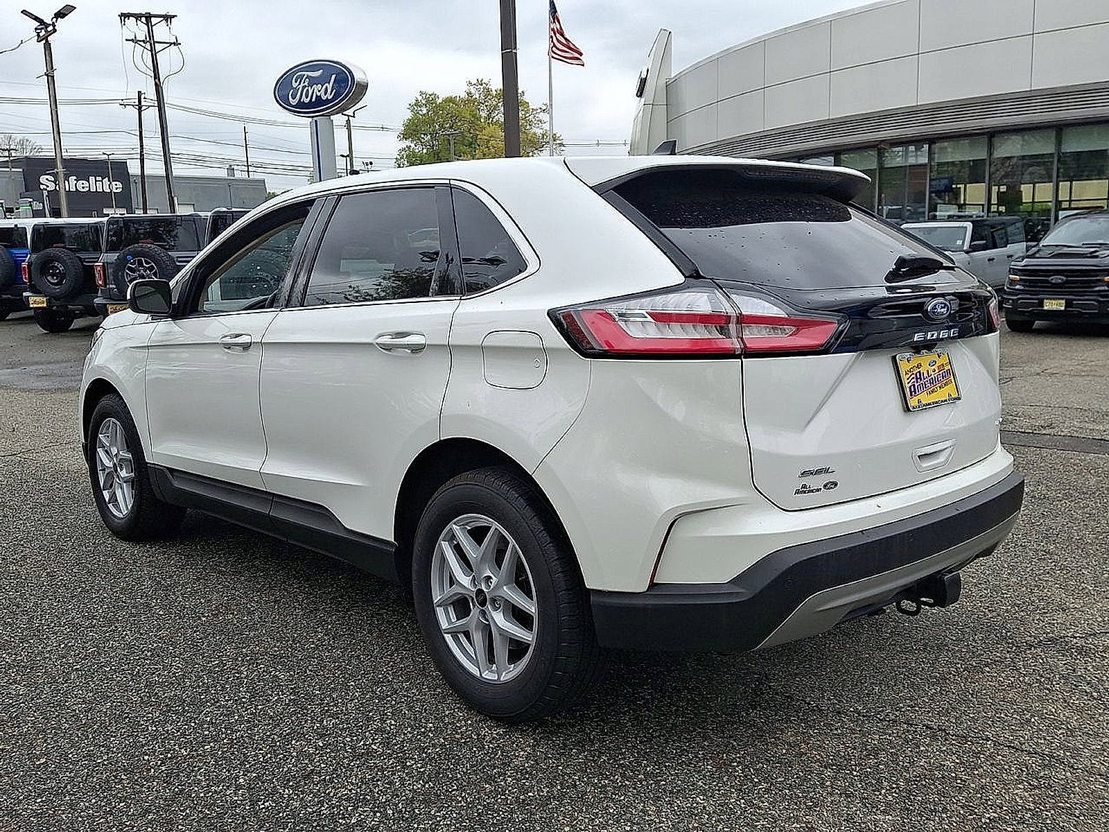 2023 Ford Edge Base