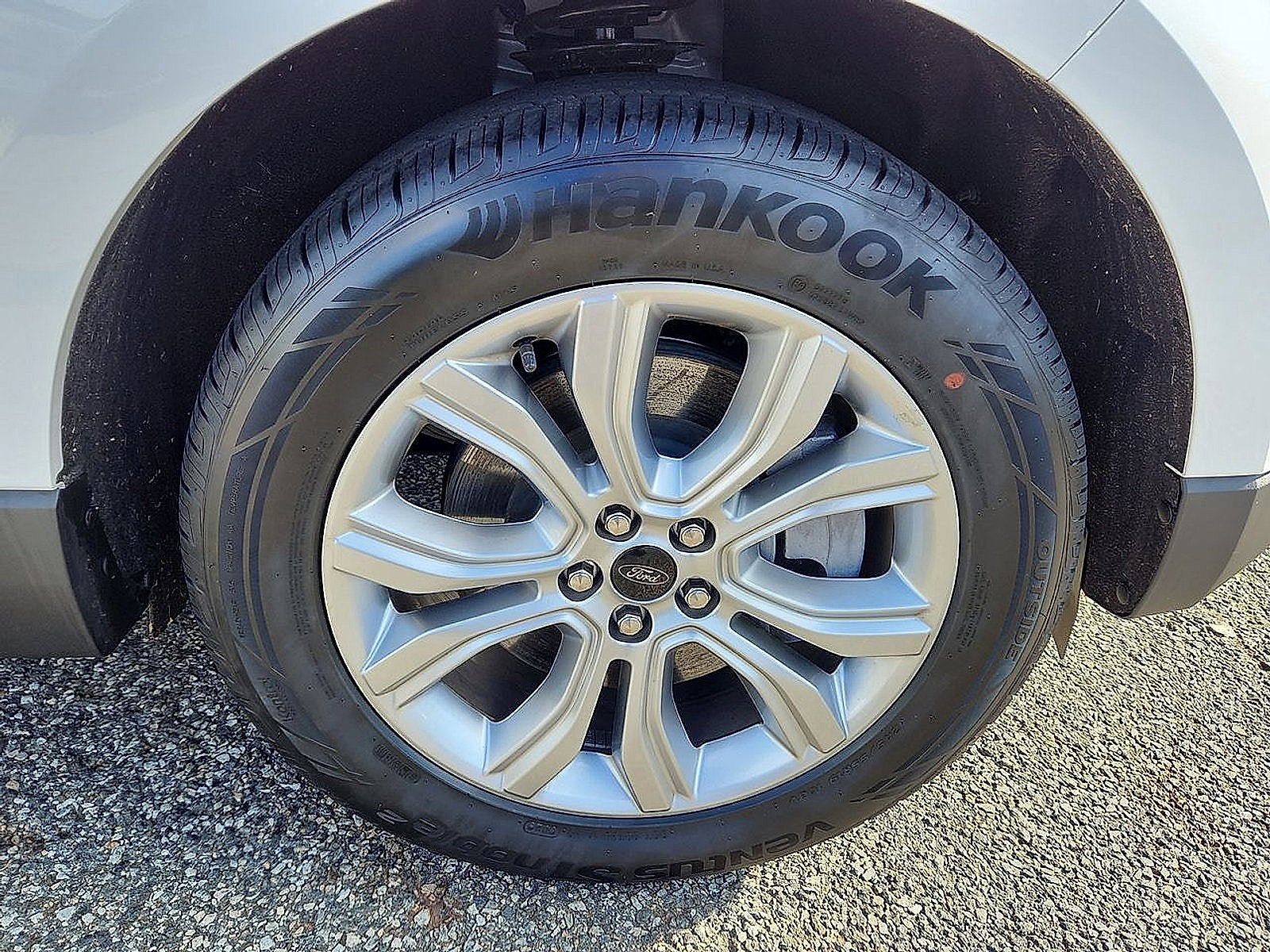 2023 Ford Edge Titanium