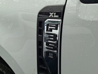 2026 Ford Super Duty F-350 SRW Base