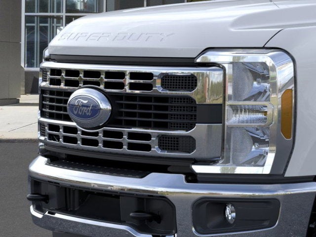 2026 Ford Super Duty F-350 DRW Base