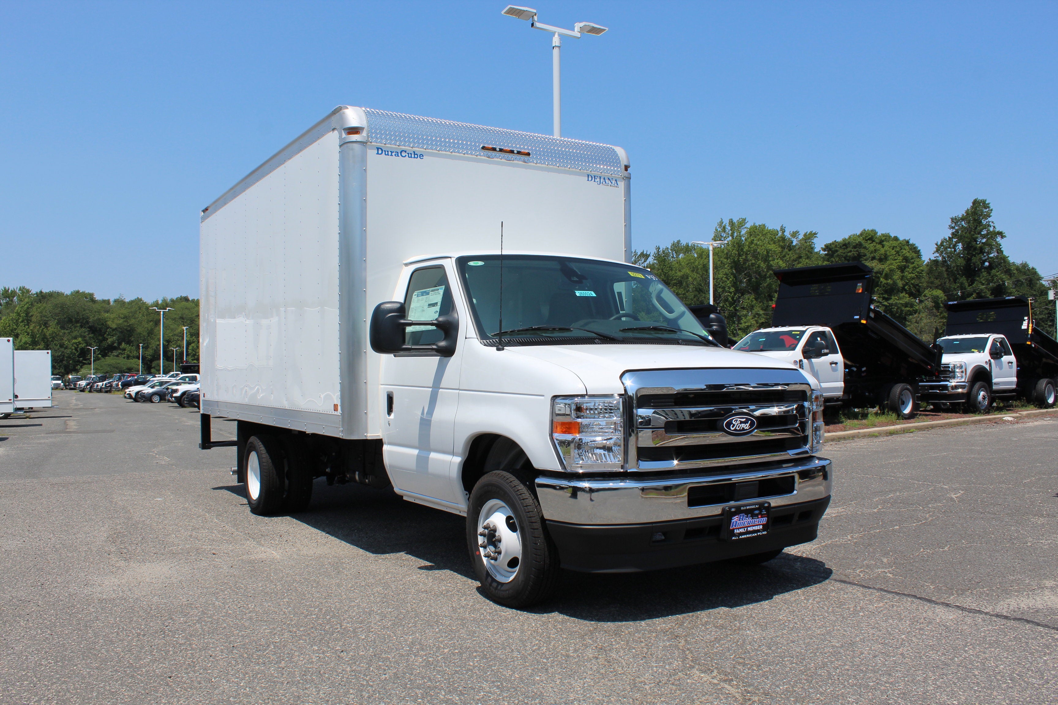 2026 Ford Dry Freight Box Truck E-350 15 FT Aluminum DuraCube Body