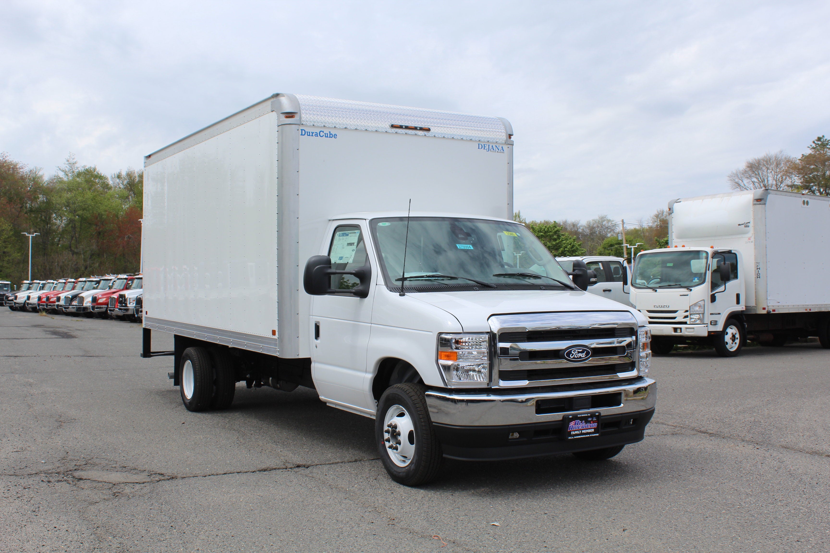 2027 Ford Dry Freight Box Truck E-350 16 FT DuraCube Pro Aluminum Body