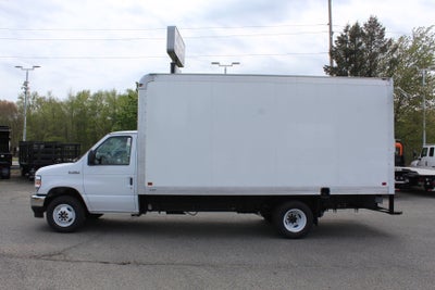 2027 Ford Dry Freight Box Truck E-350 16 FT DuraCube Pro Aluminum Body