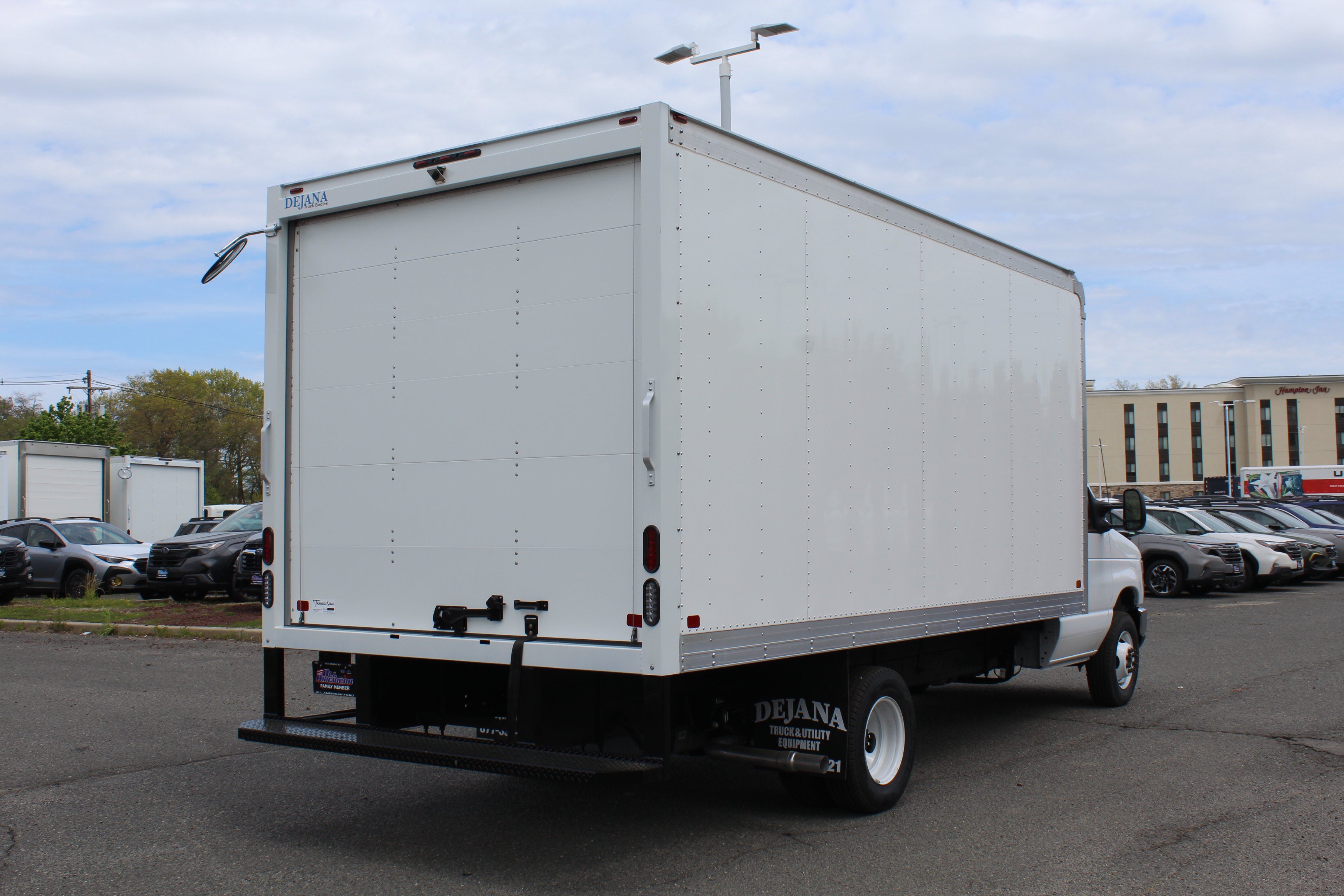 2027 Ford Dry Freight Box Truck E-350 16 FT DuraCube Pro Aluminum Body