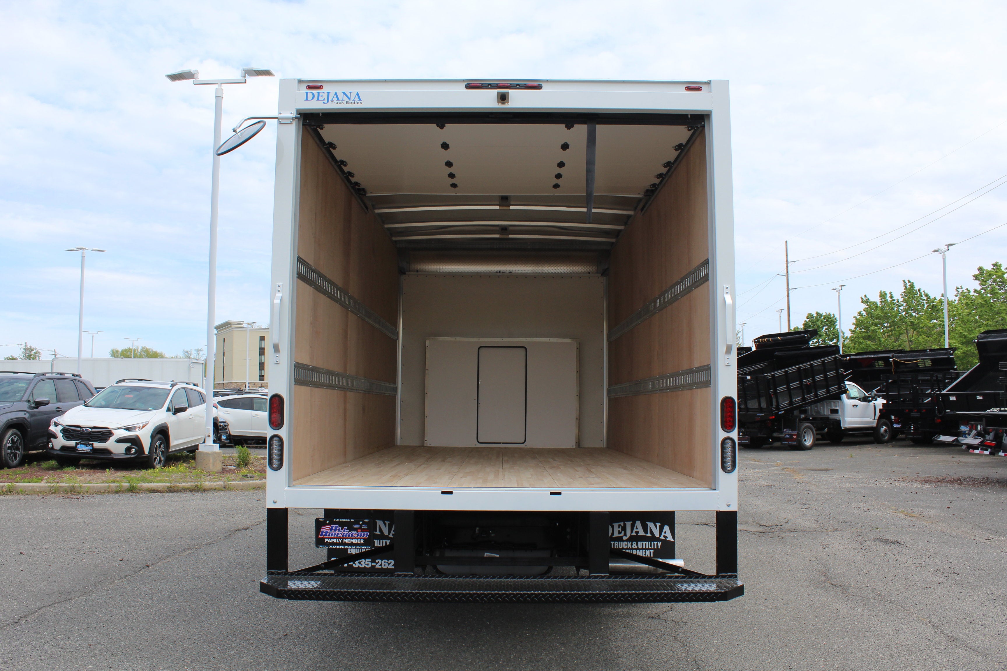 2027 Ford Dry Freight Box Truck E-350 16 FT DuraCube Pro Aluminum Body