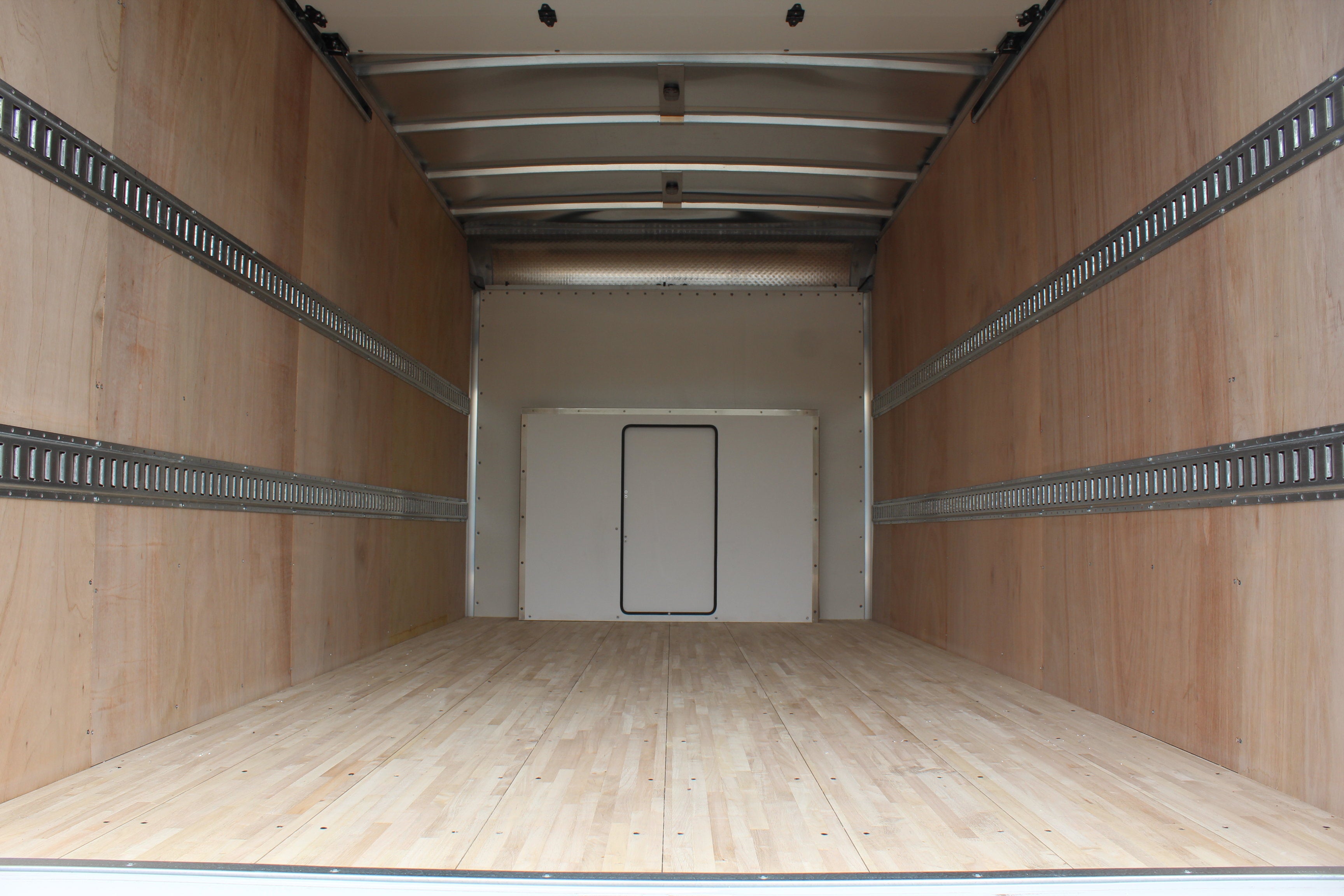 2027 Ford Dry Freight Box Truck E-350 16 FT DuraCube Pro Aluminum Body