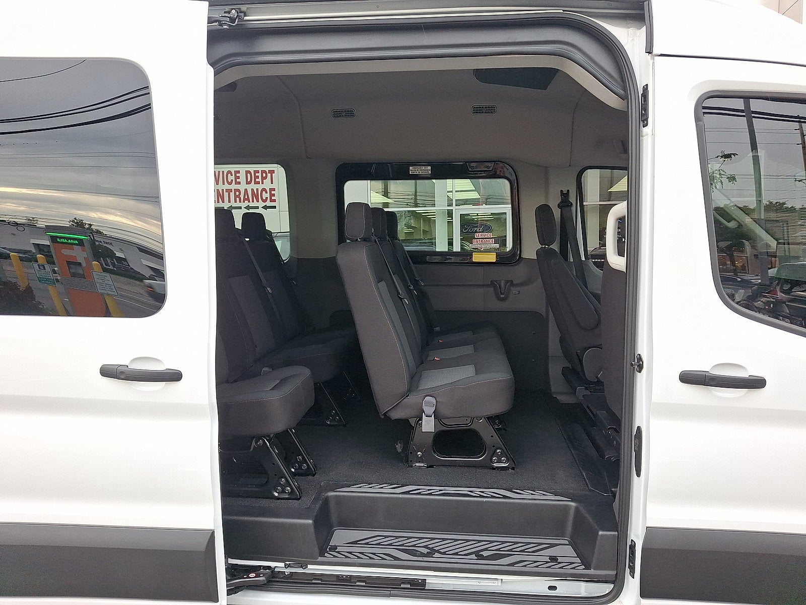 2023 Ford Transit Passenger Wagon T350