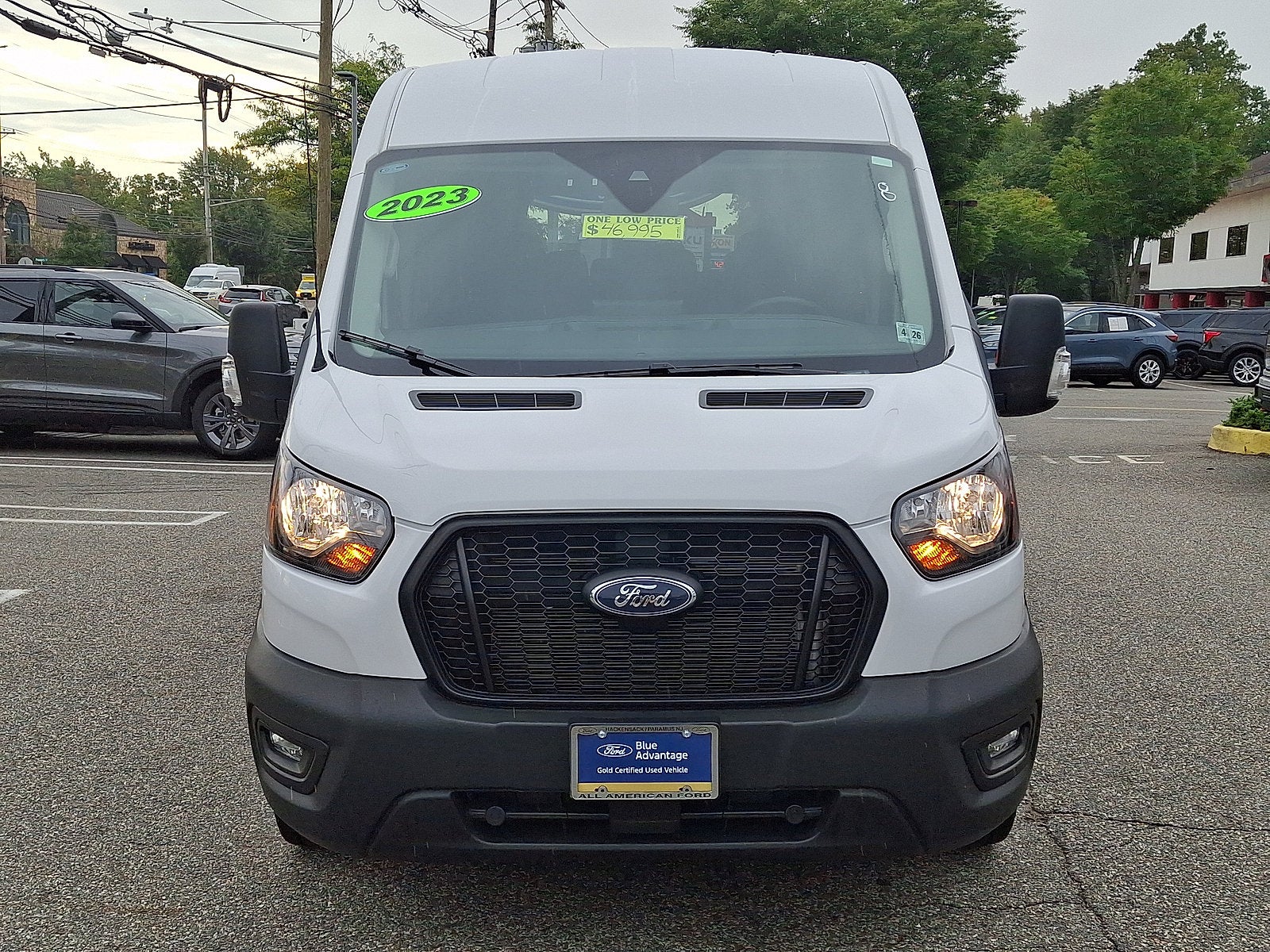 2023 Ford Transit Passenger Wagon T350