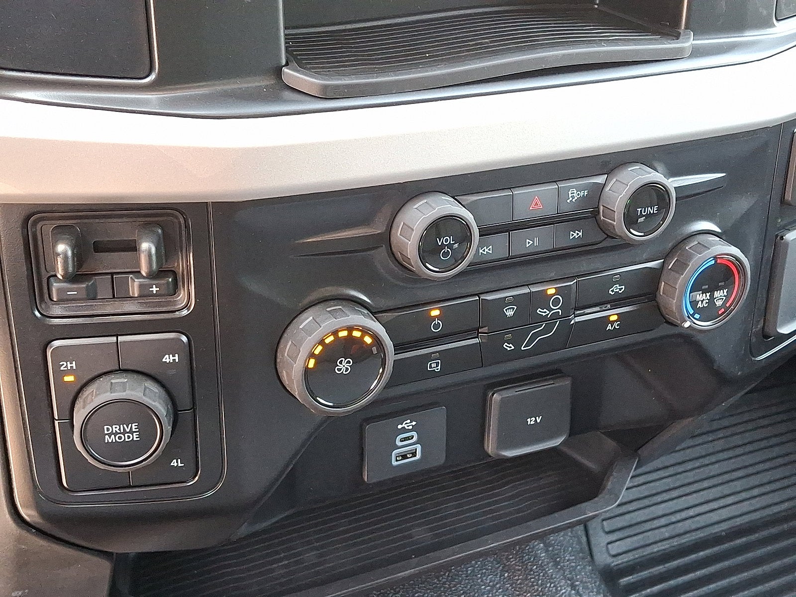 2026 Ford Super Duty F-600 DRW Base