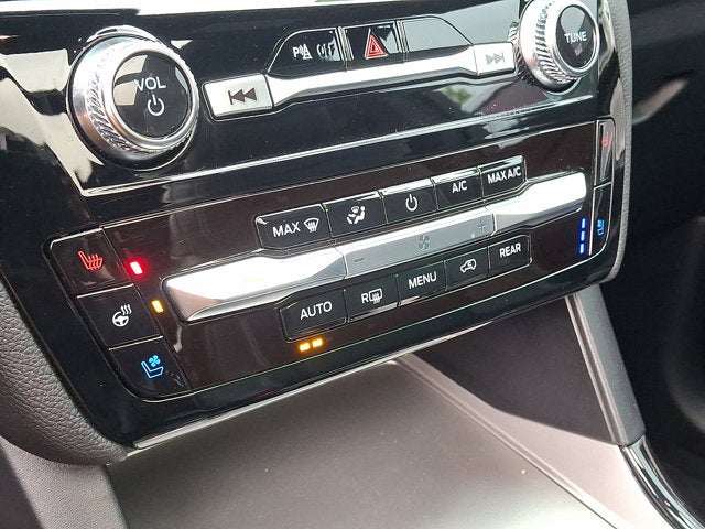 2023 Ford Explorer Base