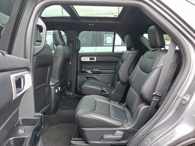 2023 Ford Explorer Base