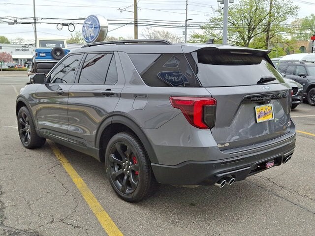 2023 Ford Explorer Base