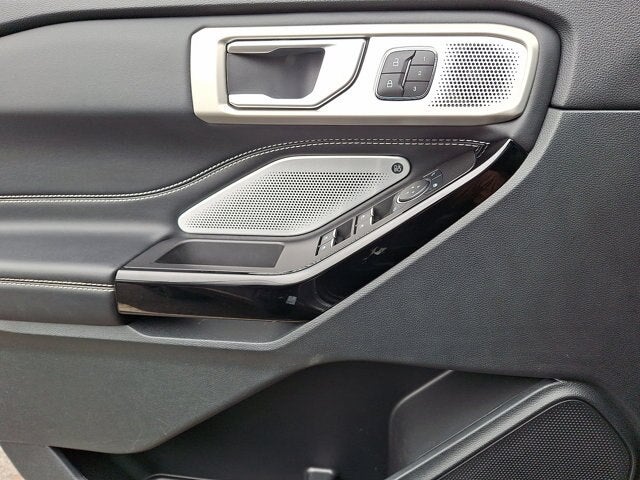 2023 Ford Explorer Base