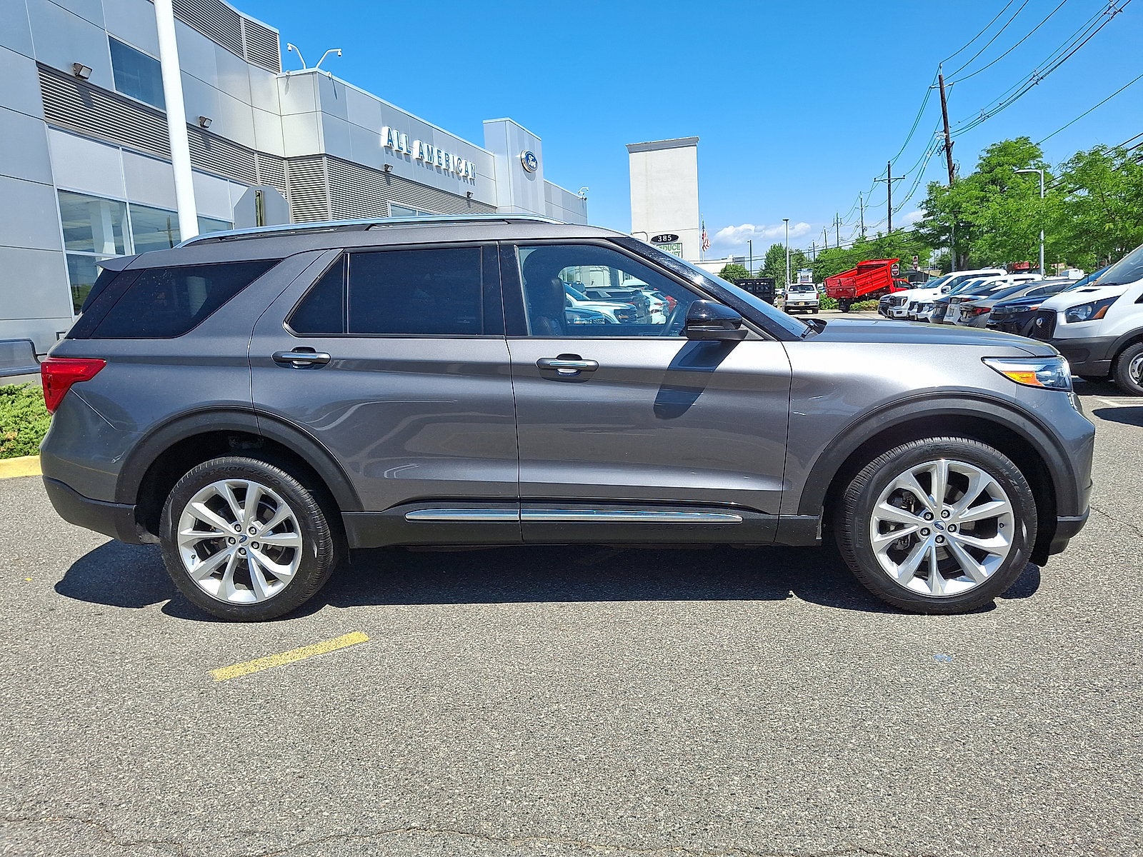 2023 Ford Explorer Platinum