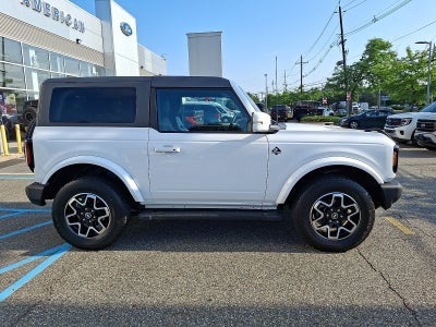 2023 Ford Bronco Base