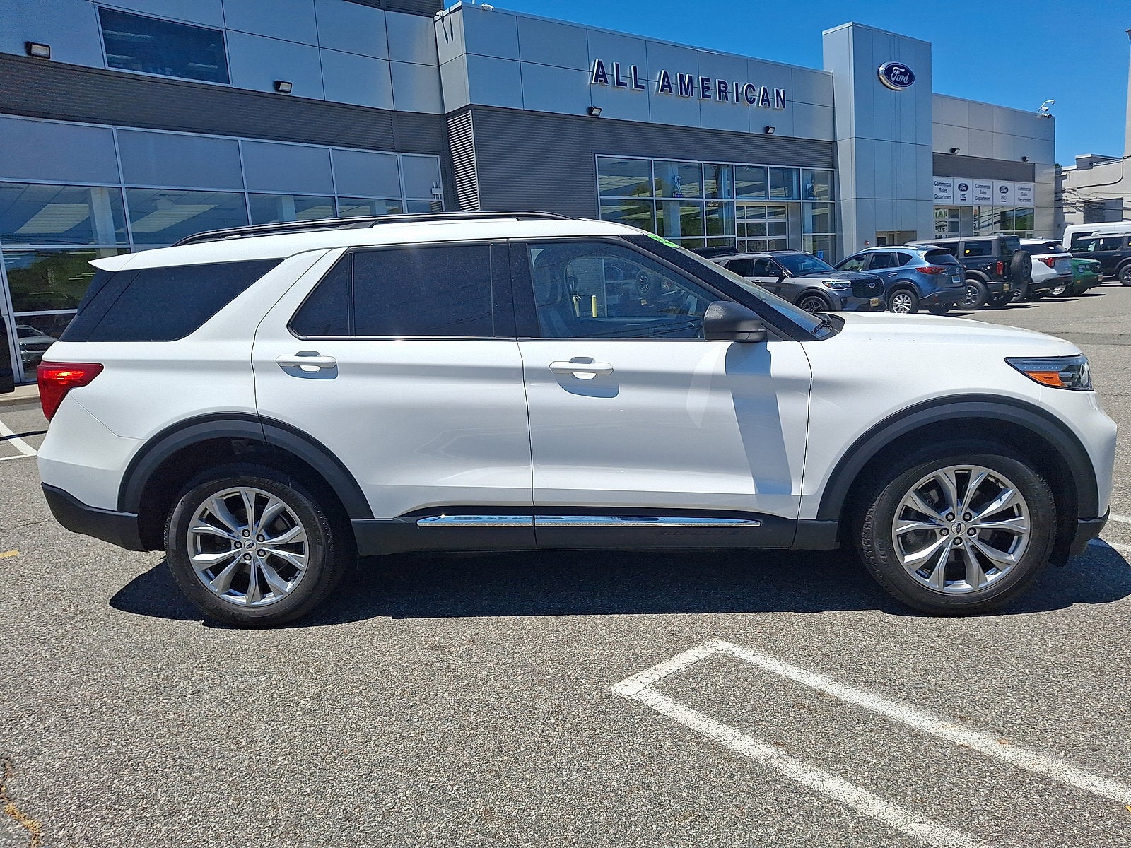 2023 Ford Explorer XLT