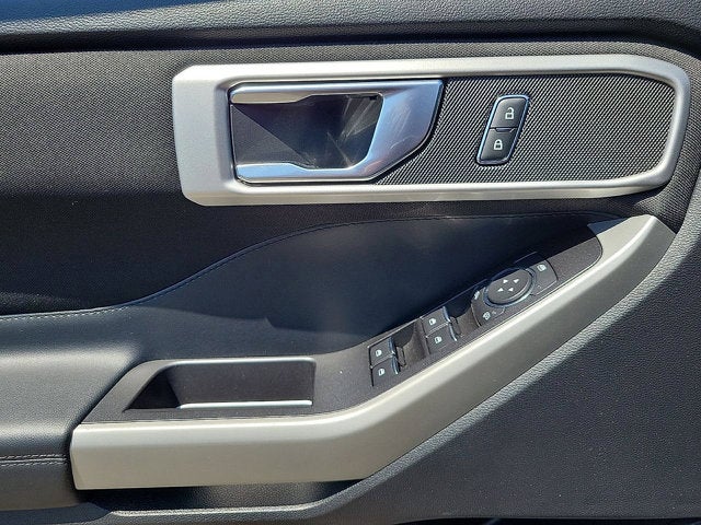 2020 Ford Explorer Base