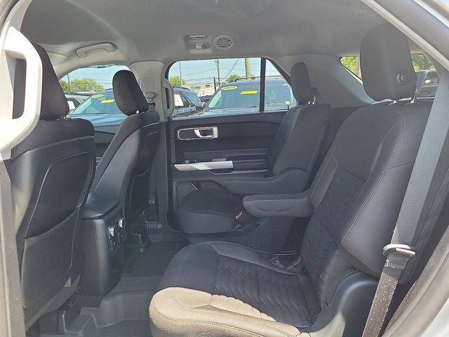 2020 Ford Explorer Base