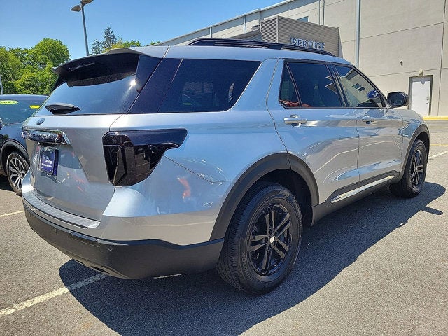 2020 Ford Explorer Base