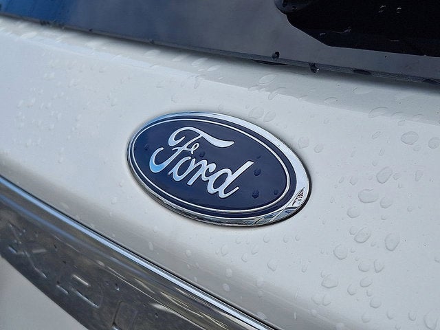 2023 Ford Explorer Base