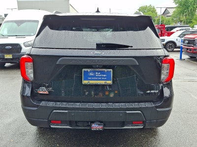 2023 Ford Explorer Base