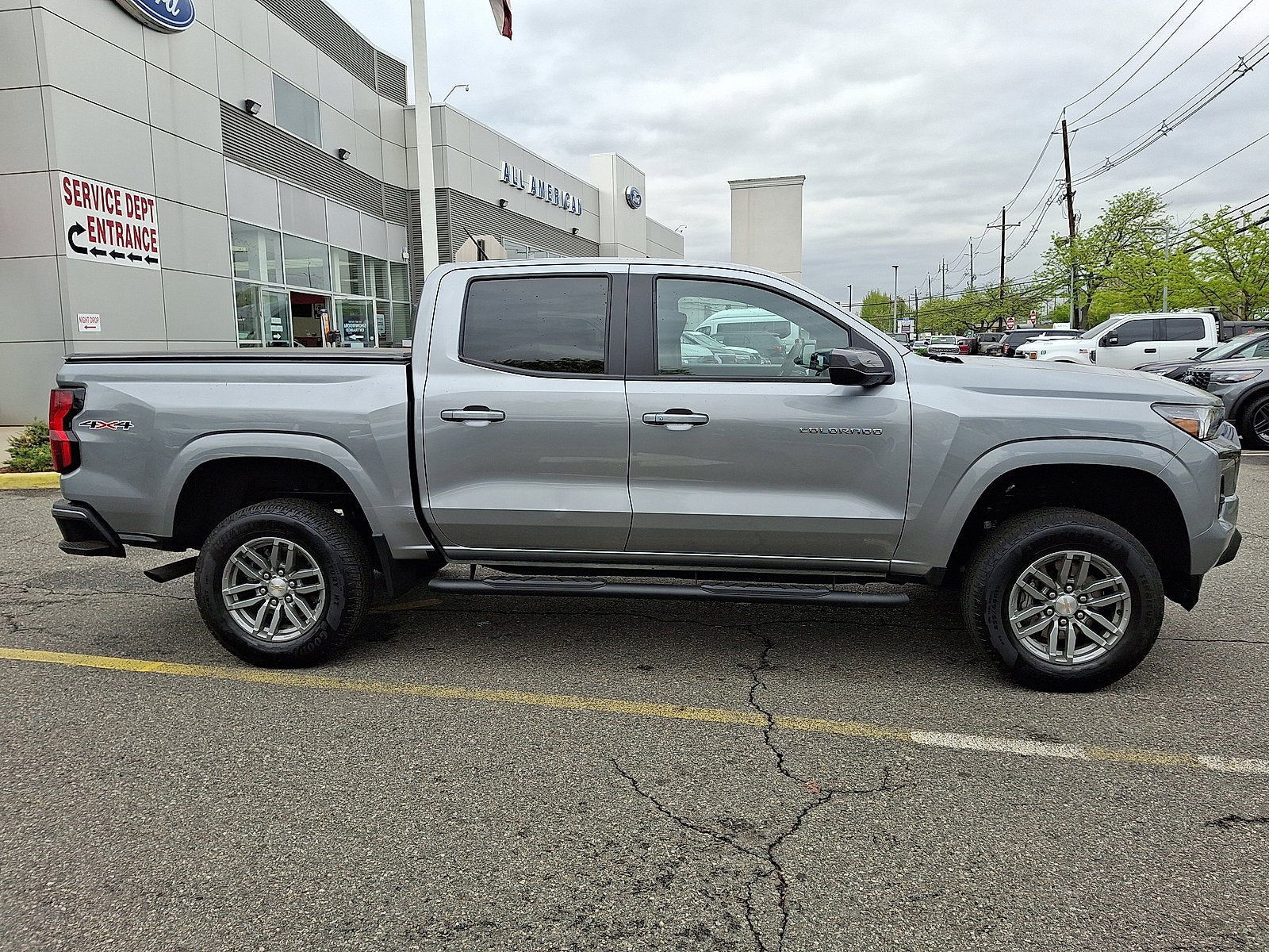 2024 Chevrolet Colorado 4WD LT