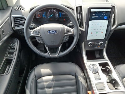 2022 Ford Edge Base