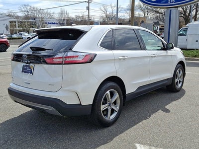 2022 Ford Edge Base