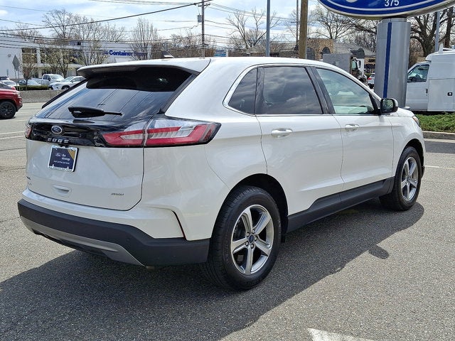 2022 Ford Edge Base