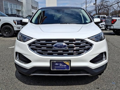 2022 Ford Edge Base