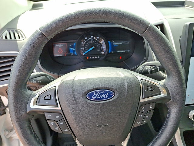2022 Ford Edge Base