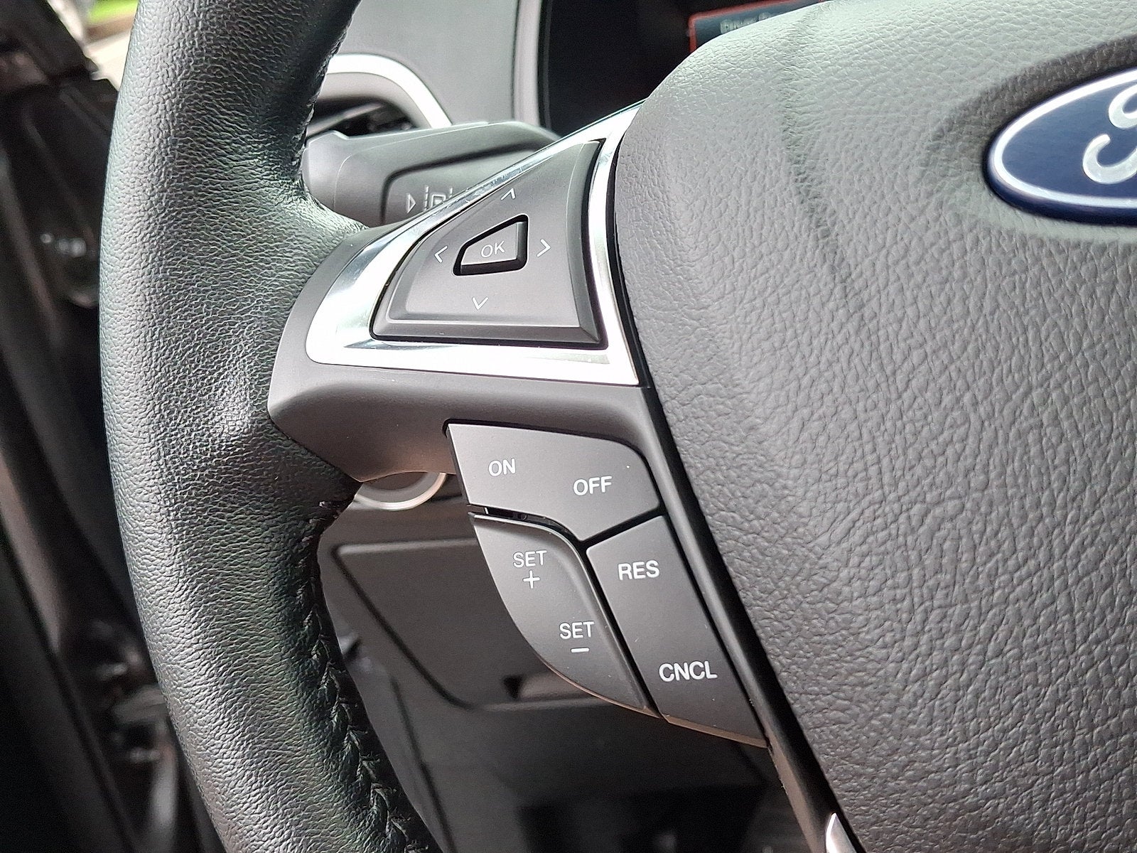2023 Ford Edge Base