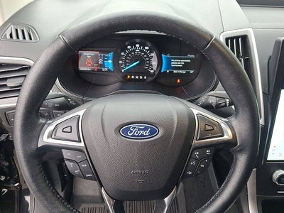 2022 Ford Edge Base