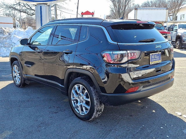 2022 Jeep Compass Latitude Lux