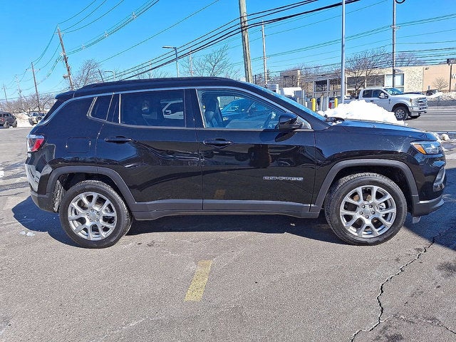 2022 Jeep Compass Latitude Lux