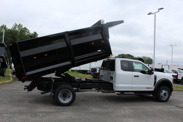 2025 Ford Chassis Cab F-550® XL