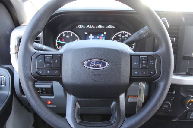 2025 Ford Chassis Cab F-550® XL