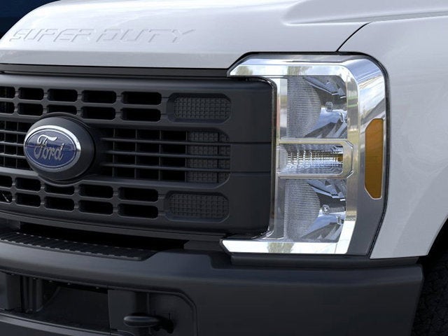 2025 Ford Chassis Cab F-350® XL