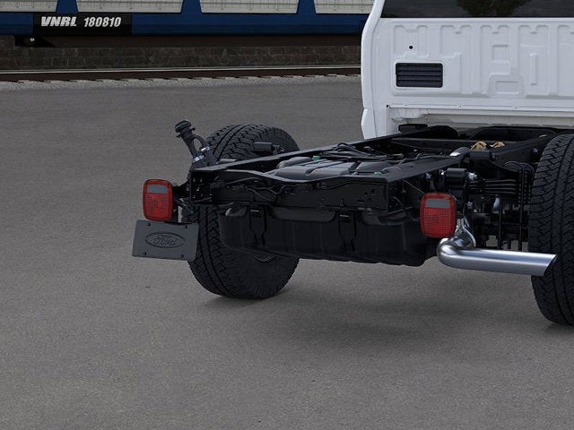 2025 Ford Chassis Cab F-350® XL