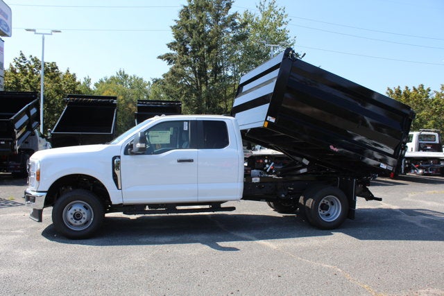2025 Ford Chassis Cab F-350® XL