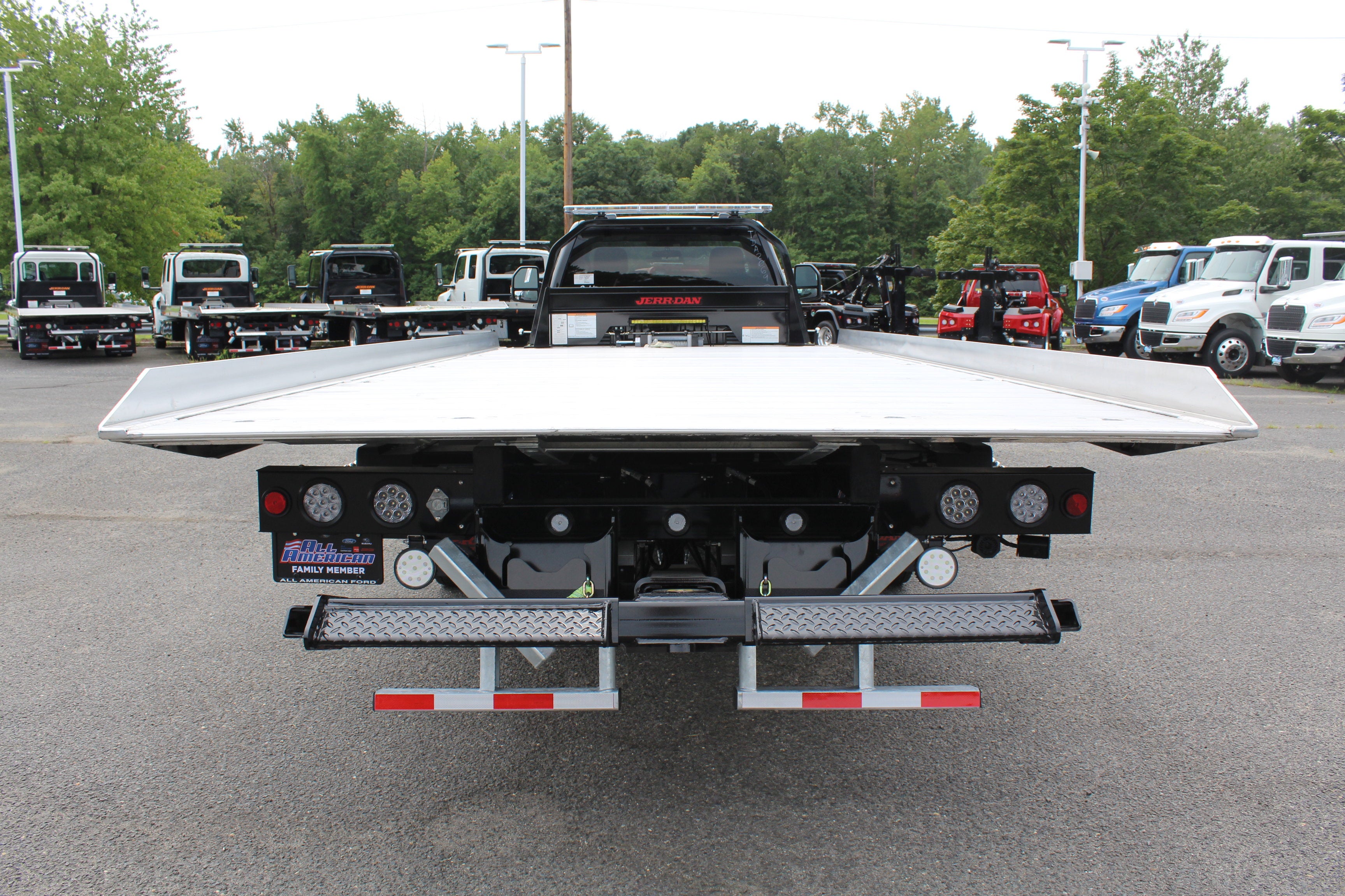 2026 Ford F-550 Jerr-Dan 6-Ton Aluminum XLP SD Carrier