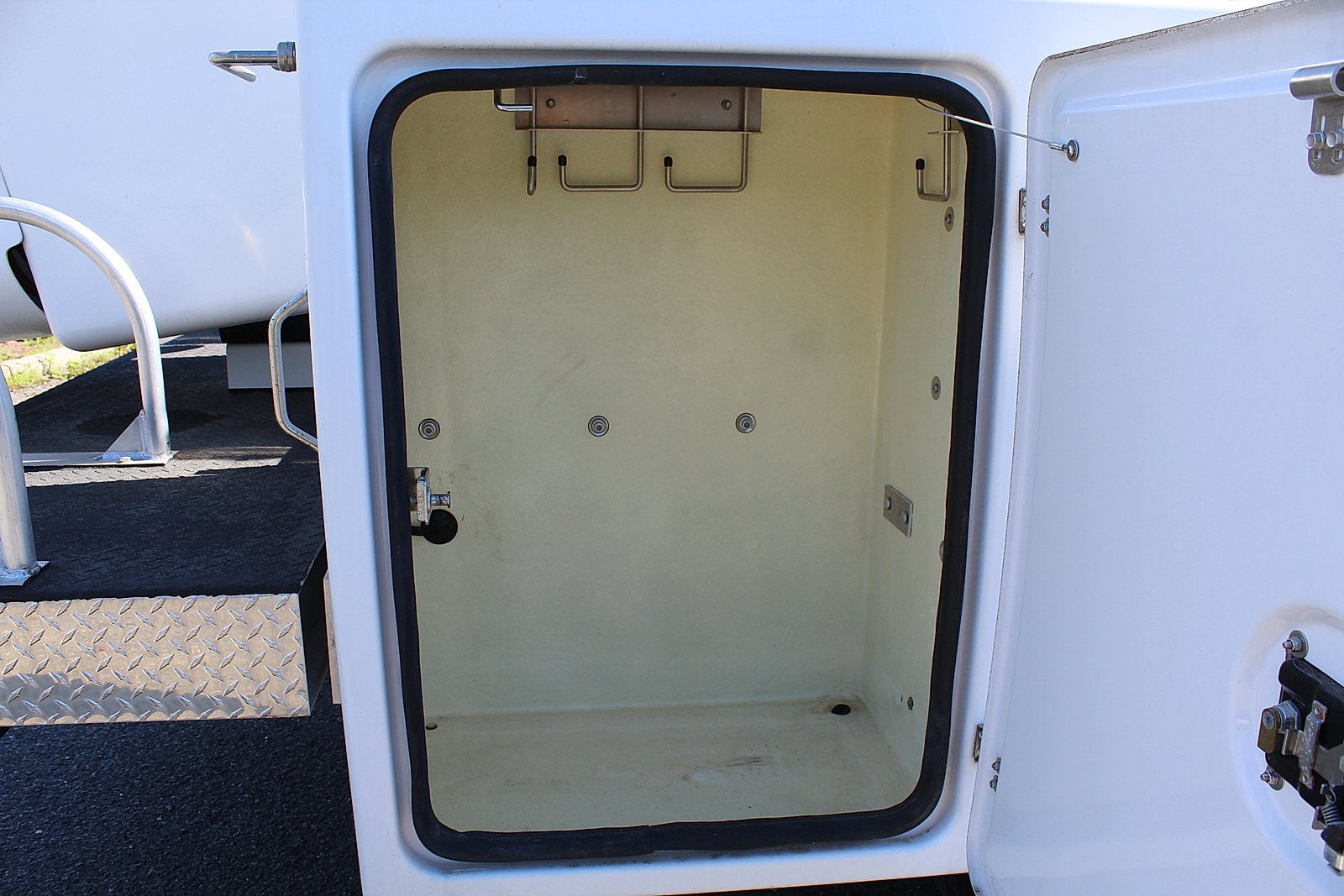 2026 Ford Open Service Utility 11 FT Bucket Regular Cab F-550 4x4