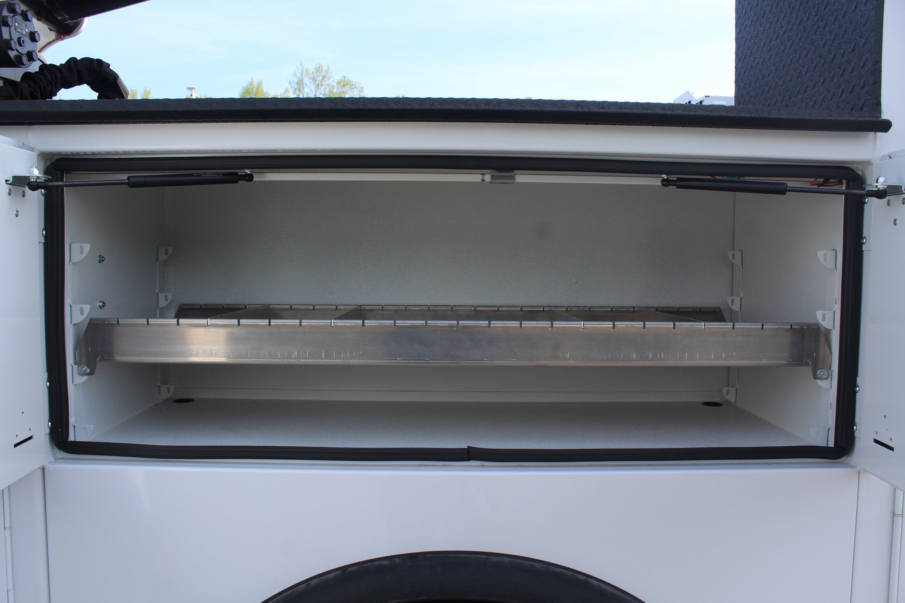 2026 Ford Open Service Utility 11 FT Crane Regular Cab F-600 4x4