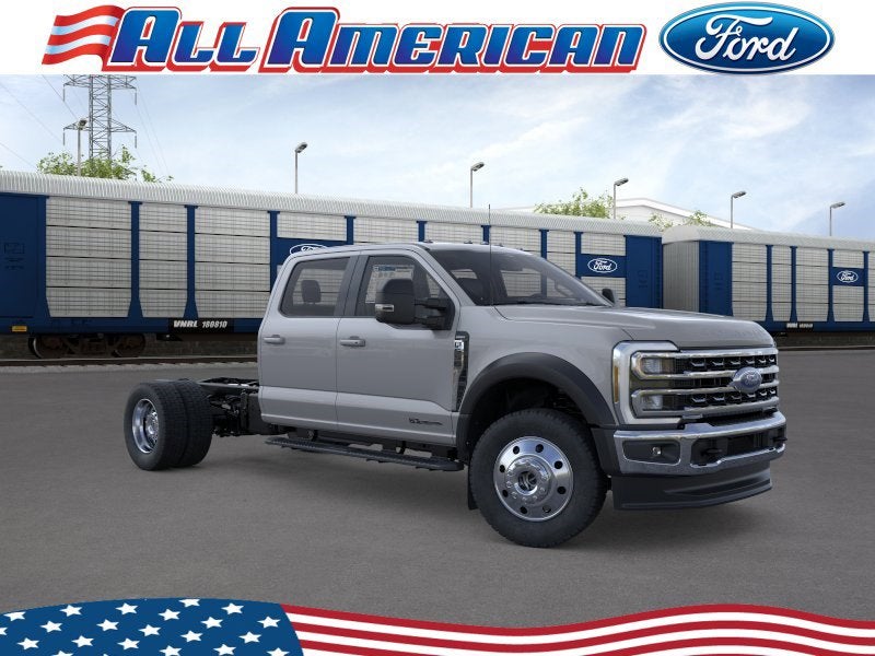 2026 Ford Super Duty F-550 DRW LARIAT
