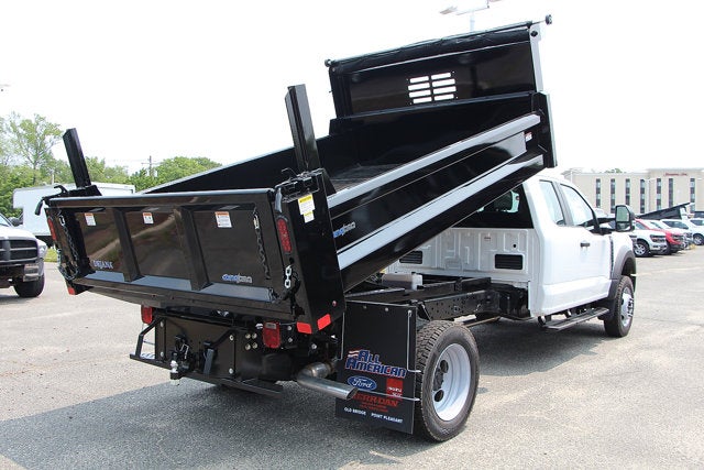 2025 Ford Chassis Cab F-550® XL